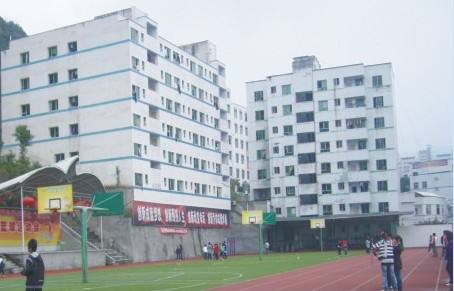 重庆涪陵创新计算机学校