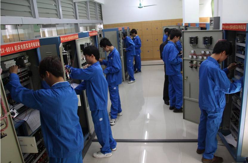 资中县东方职业技术学校