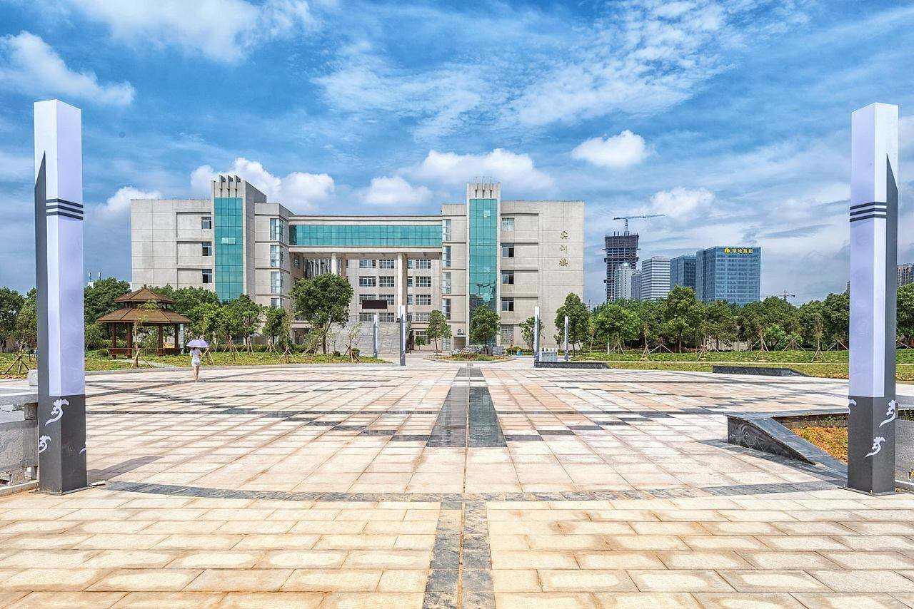 成都华盛航空港职业学校