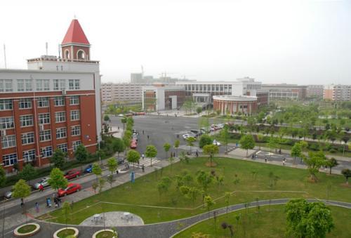雅安航空工业联合技工学校
