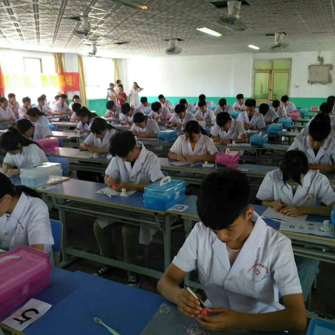 石家庄廉州医学中等专业学校