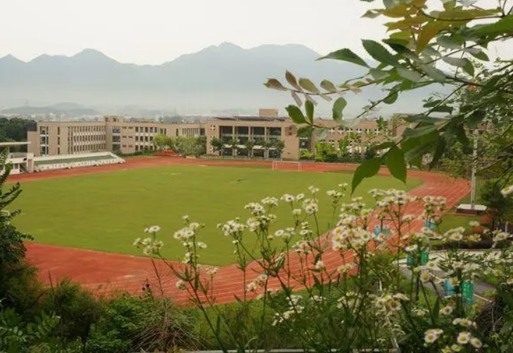 杭州第一技师学院2023年学费