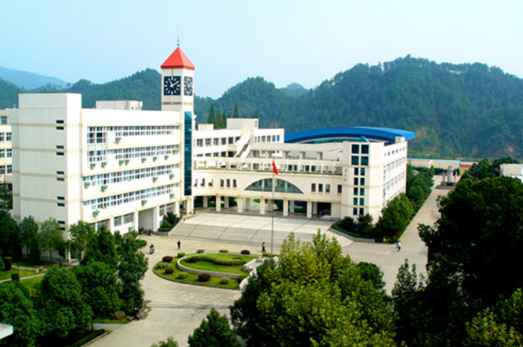 临安昌化职业高级中学2023年学费