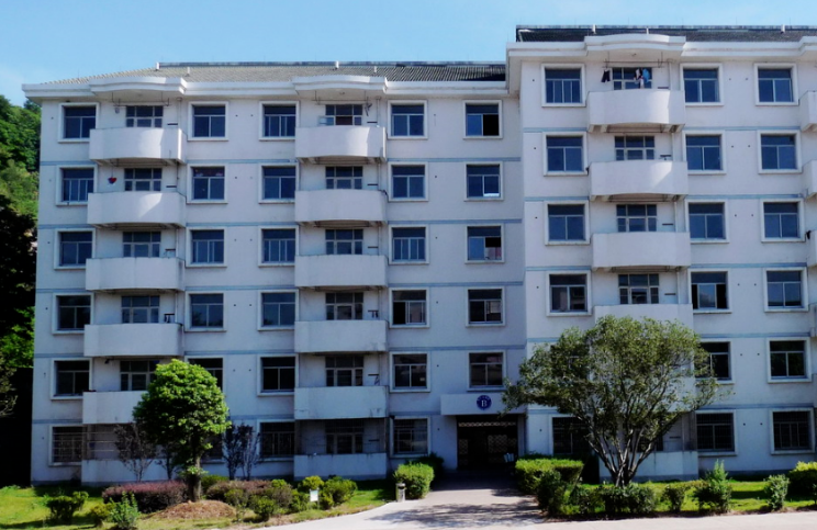 杭州江滨职业高级中学2023年学费