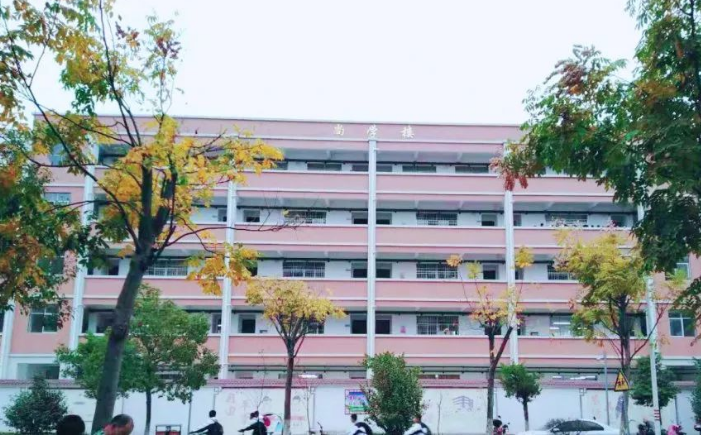 兰溪市职业中等专业学校2023年学费