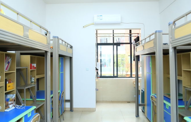 苍南县勤奋职业学校宿舍条件