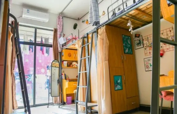 西飞技师学院宿舍条件