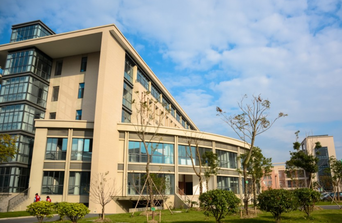 嘉善信息技术工程学校收费情况