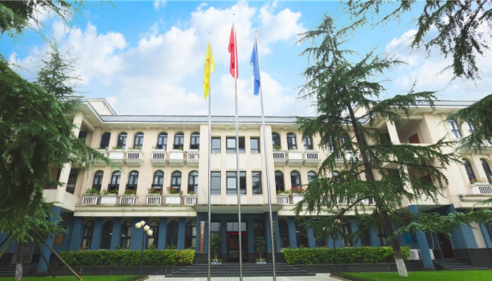 重庆市三峡职业技工学校2024年录取分数线(2025参考)