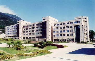 辛集劳动技工学校公办还是民办