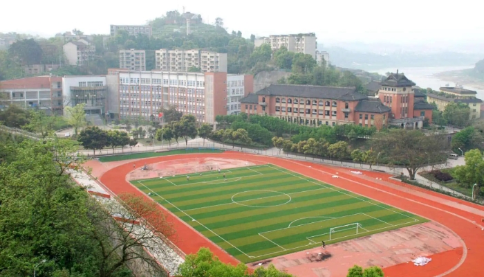 唐山工商中等专业学校2024年学费(2025参考)