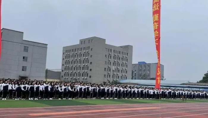 石家庄冀中医学中等专业学校2024年学费(2025参考)