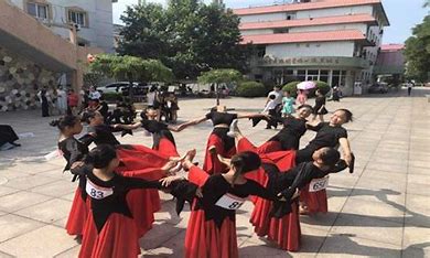秦皇岛体育舞蹈中等专业学校公办还是民办