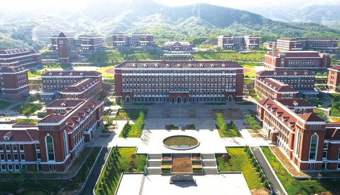 承德应用技术职业学院学费