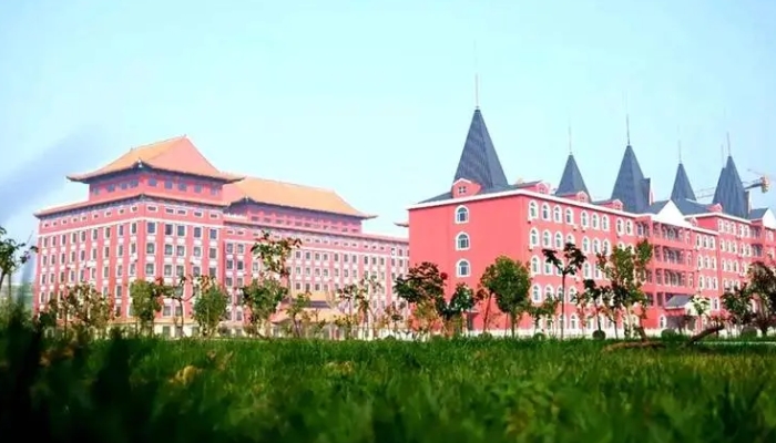 河北外国语职业学院学费