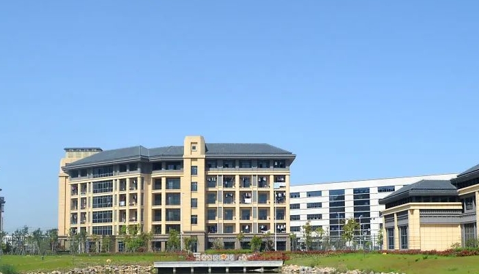 浙江东方职业技术学院学费