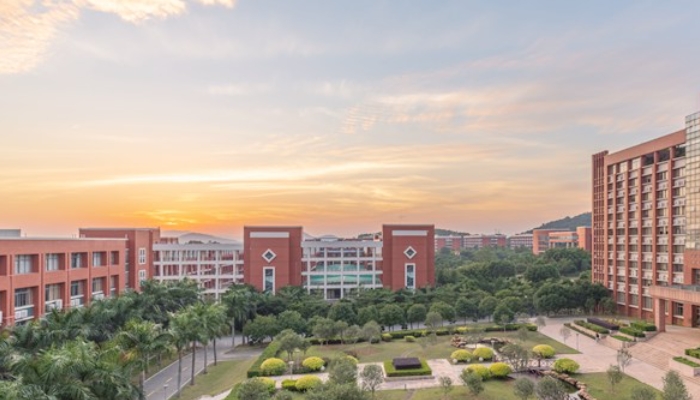 广东华文法商中等职业学校开设哪些专业