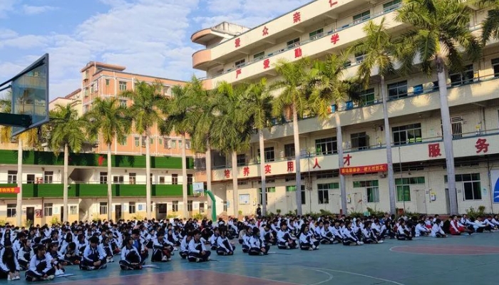 深圳市中特技工学校开设哪些专业