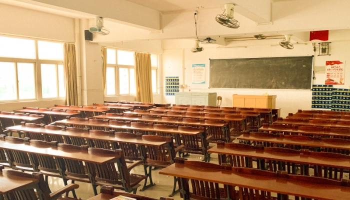 湛江财贸中等专业学校开设哪些专业