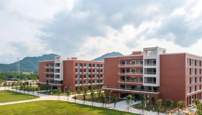 新会成人中等专业学校开设哪些专业