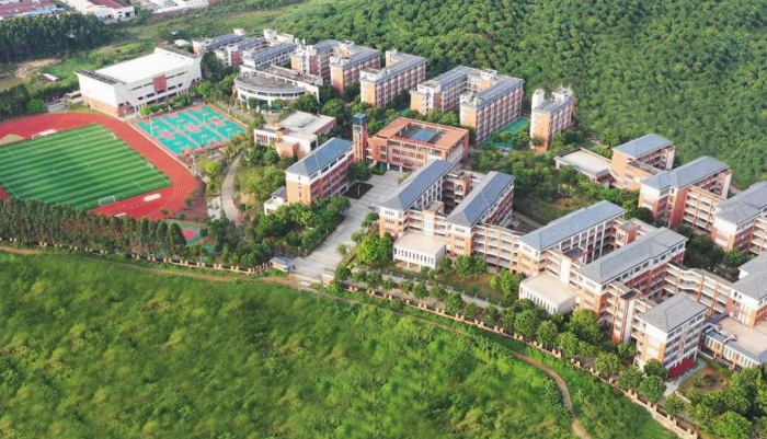 东莞轻工业学校开设哪些专业