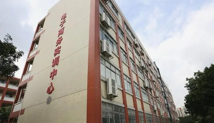 李伟强职业技术学校报名条件、招生要求、招生对象