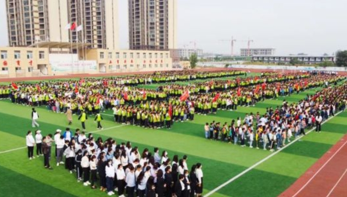 2025年宁陵县职业中等专业学校收费情况