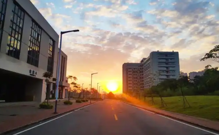2025年佛山市技师学院收费情况
