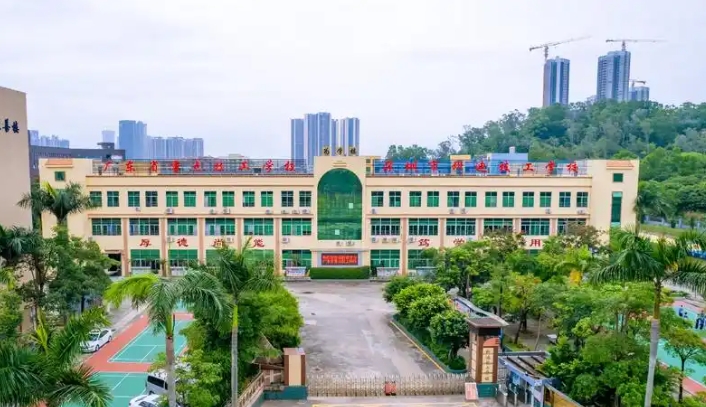 2025年深圳市科迪技工学校收费情况