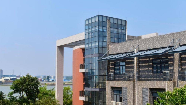 2025年东莞职业技术学院收费情况