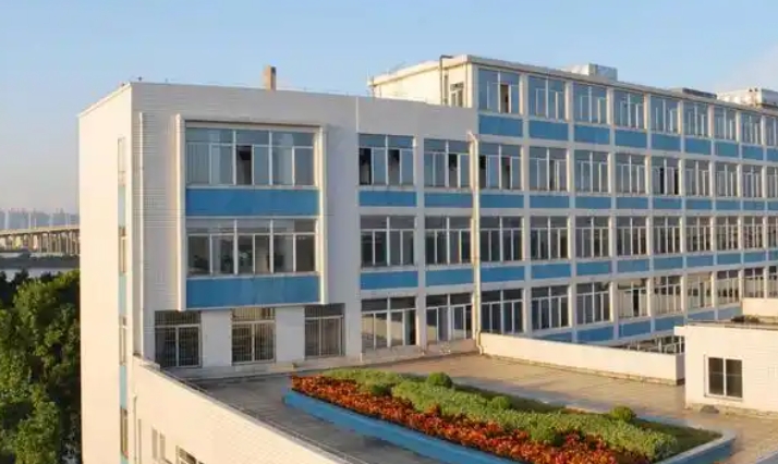 2025年广州潜水学校收费情况