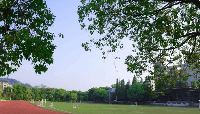 2025年肇庆市第一中等职业学校收费情况