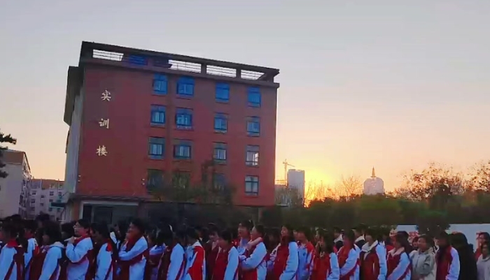 2025年漯河第二中等专业学校收费情况
