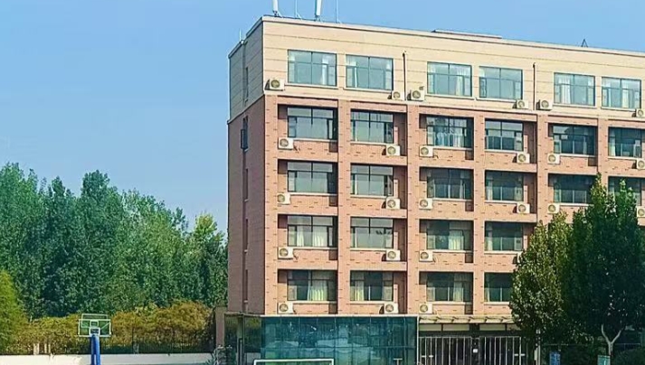2025年开封市中原科技中等职业学校收费情况