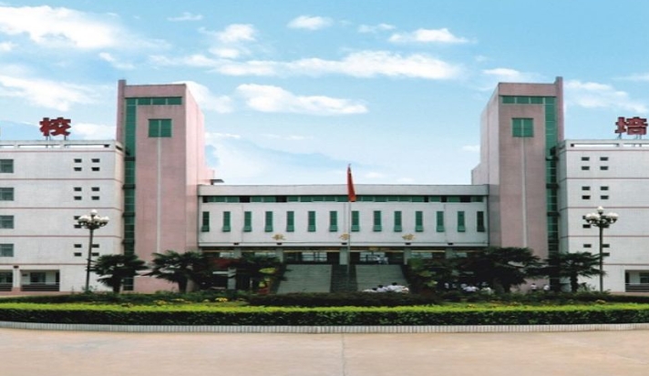 2025年淮阳职业中等专业学校报名条件、招生要求、招生对象