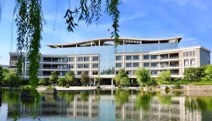 2025年浙江旅游职业学院录取分数线