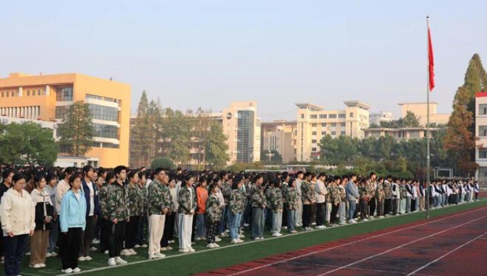 2025年潢川县职业中等专业学校录取分数线