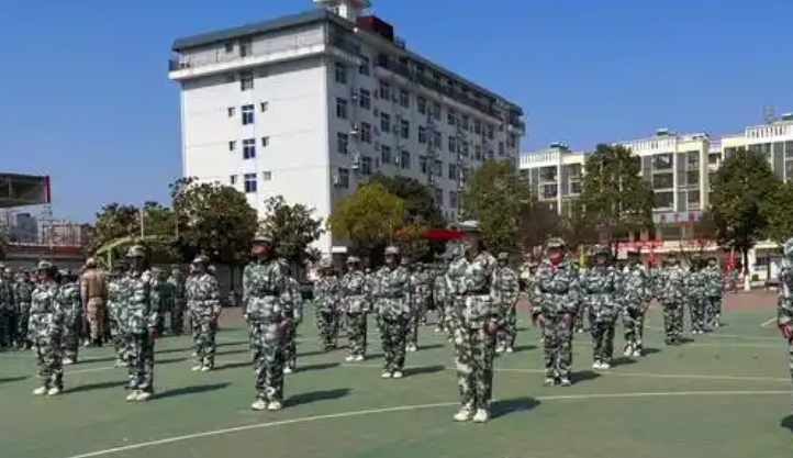 2025年南阳市电子中等专业学校录取分数线