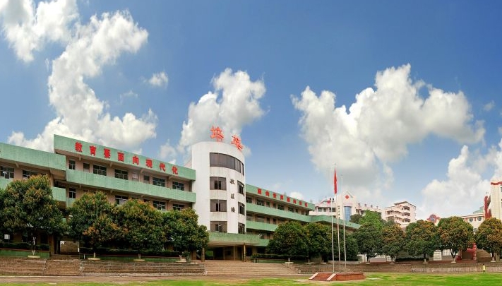 2025年广东培英职业技术学校录取分数线