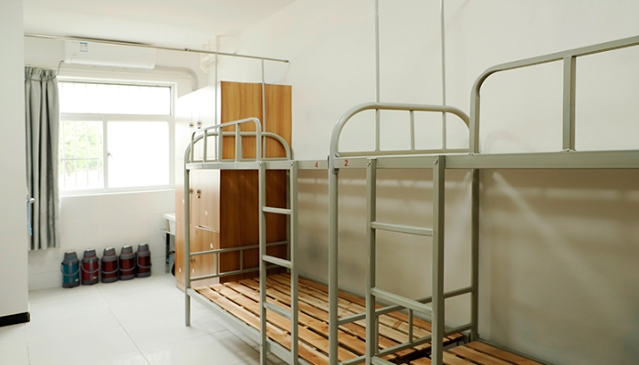 南京建康高级技工学校宿舍条件